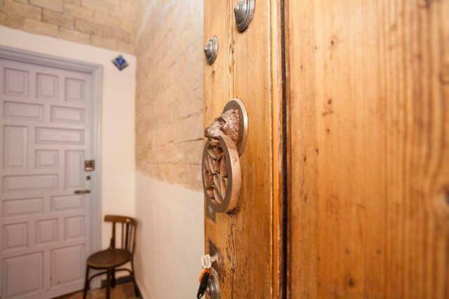 Appartement With Access To Rooftop Terrace *