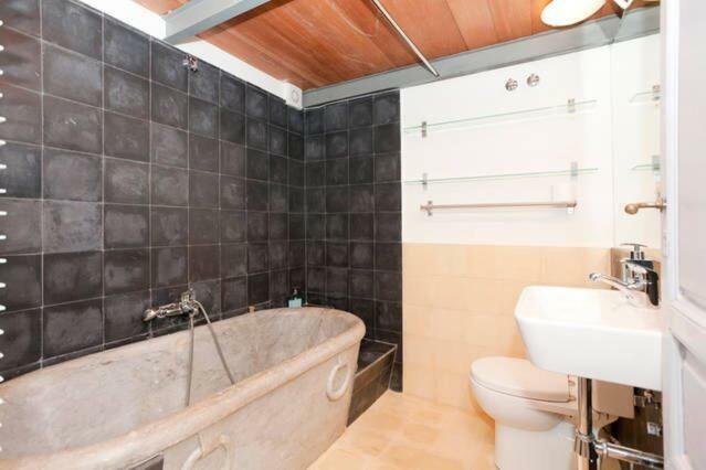 Appartement With Access To Rooftop Terrace *